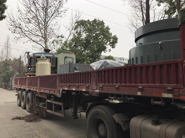 （老客戶(hù)）鵝卵石破碎一臺(tái)雙金圓錐破碎機(jī)搞定，湖南益陽(yáng)200噸