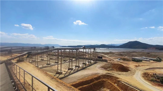 時產(chǎn)2000噸破碎生產(chǎn)線