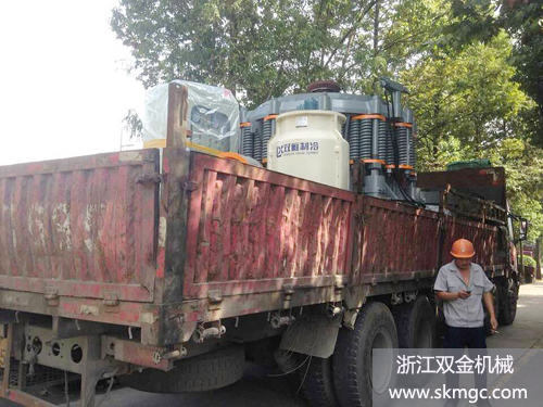 浙江雙金機(jī)械圓錐破碎機(jī) 浙江雙金機(jī)械圓錐破碎機(jī)