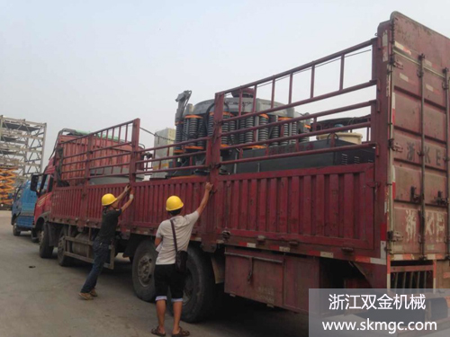 浙江雙金機(jī)械圓錐破碎機(jī)