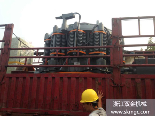 浙江雙金機(jī)械圓錐破碎機(jī)