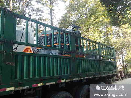 浙江雙金機械圓錐破碎機