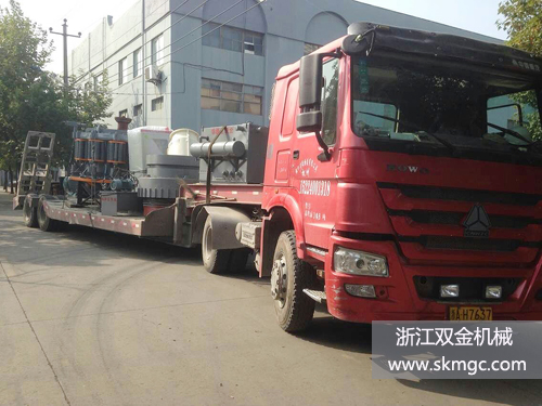 浙江雙金機(jī)械圓錐破碎機(jī)