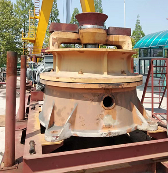 改進(jìn)型1500單缸圓錐機(jī)試機(jī)